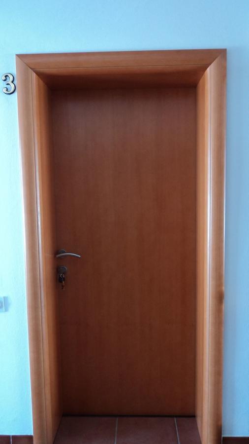 Studio Apartments Ana 로비니 외부 사진